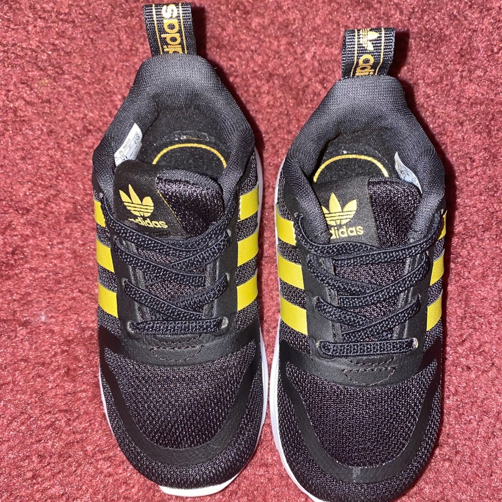Adidas girls shoes